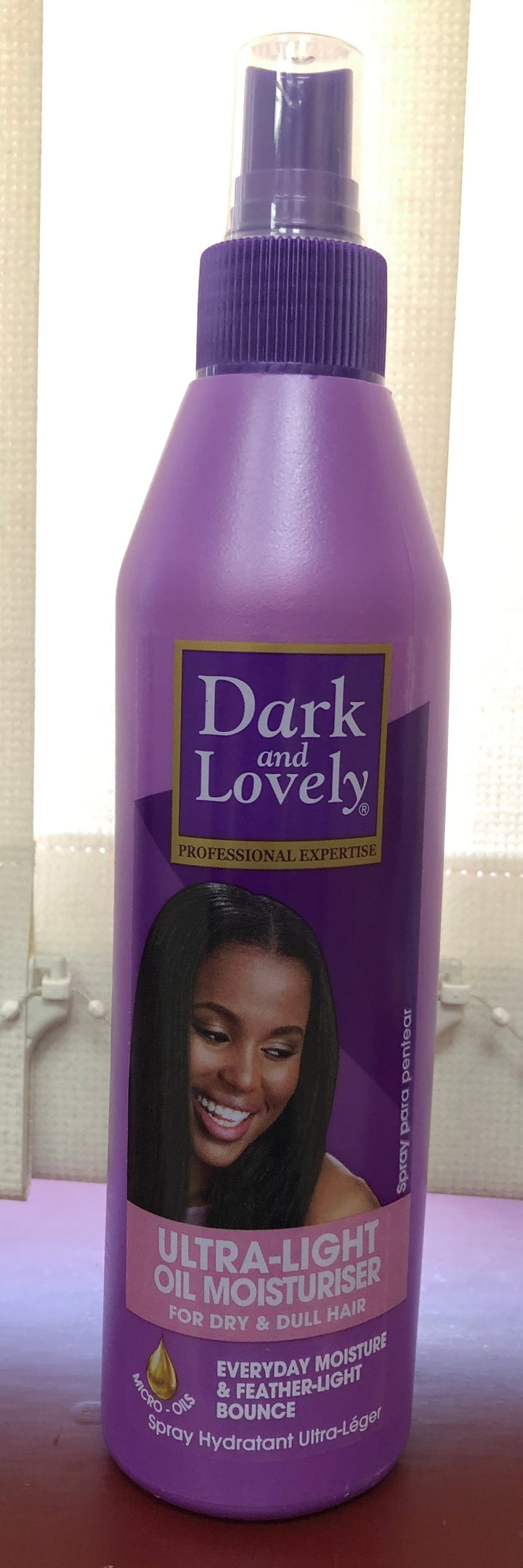 Dark & Lovely Ultra Light Oil Moisturizer Spray - 250ml